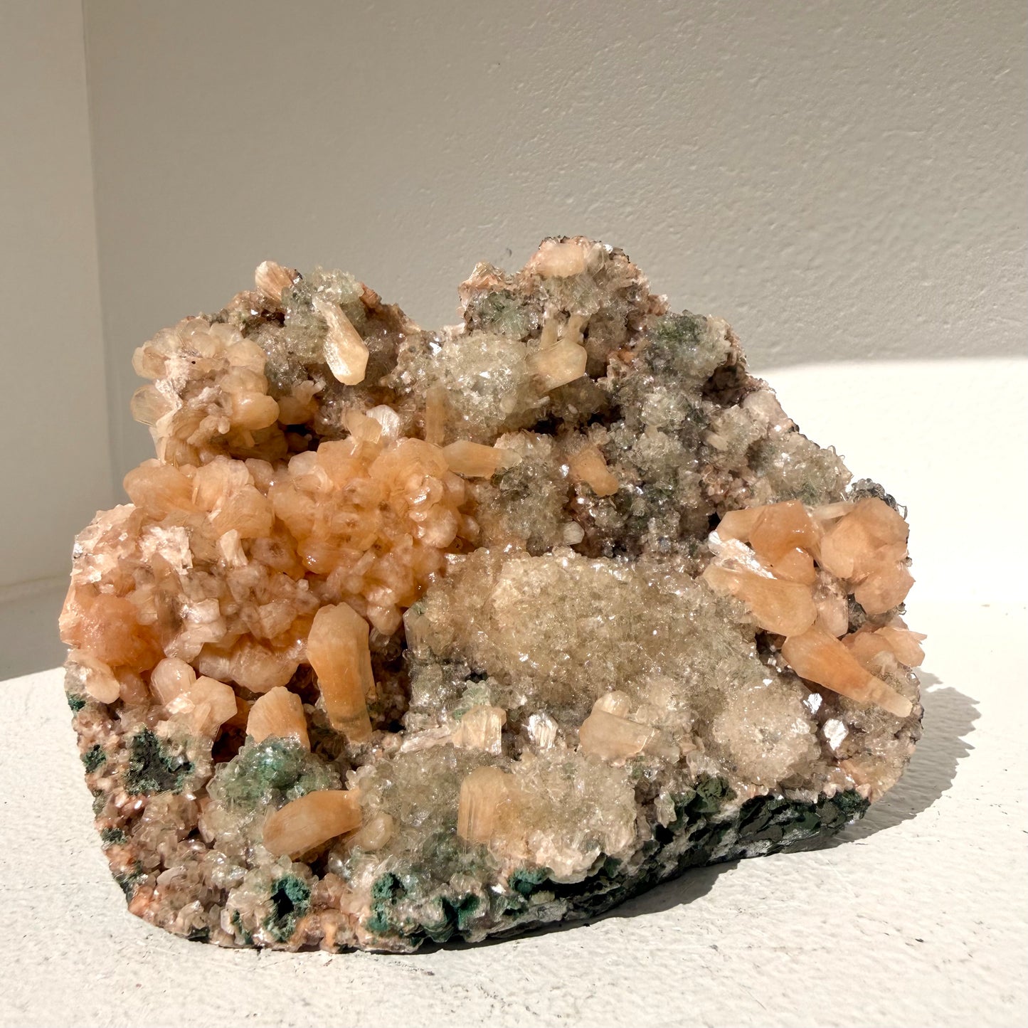 Micro Heulabdite On Calcite