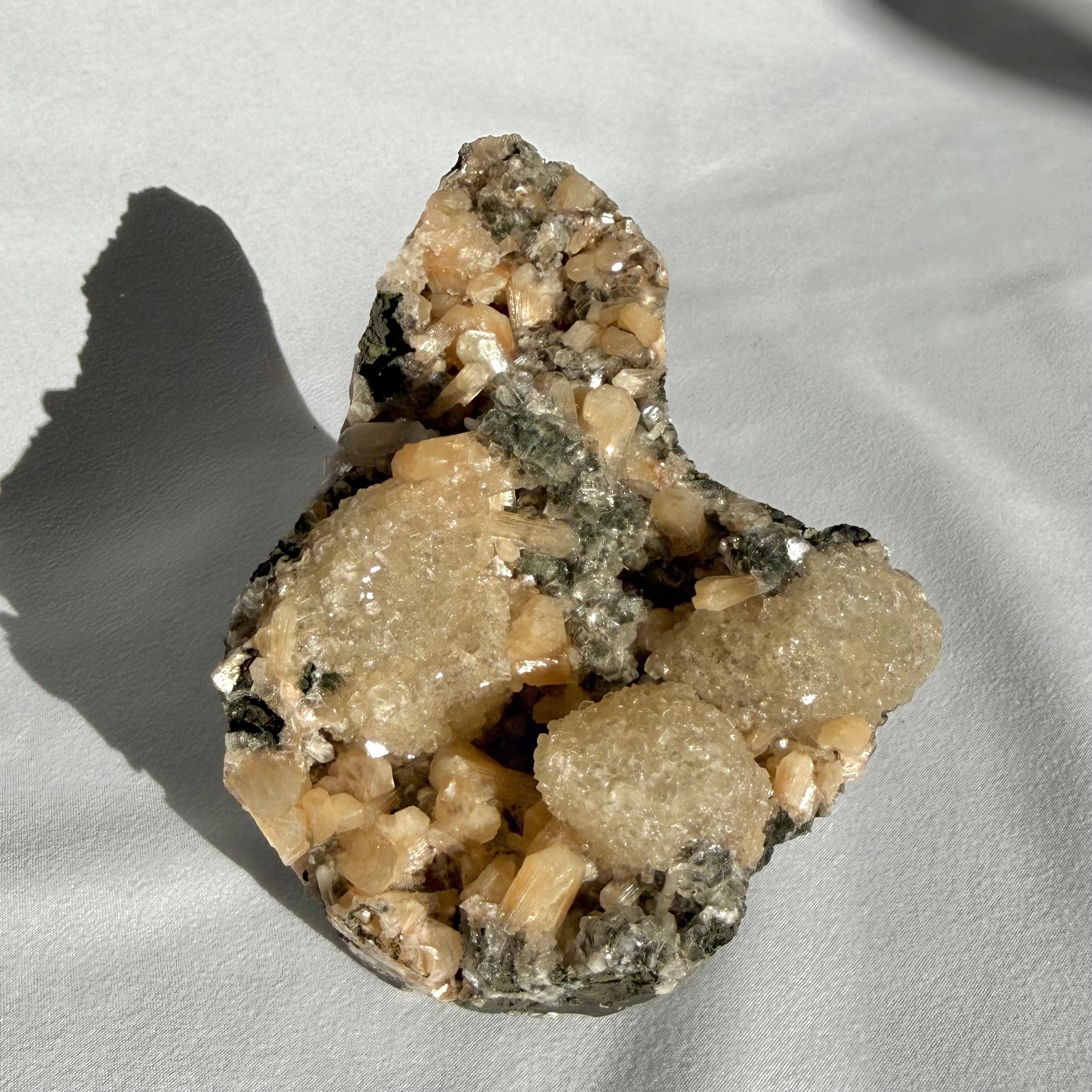 Micro Heulabdite On Calcite Freeform