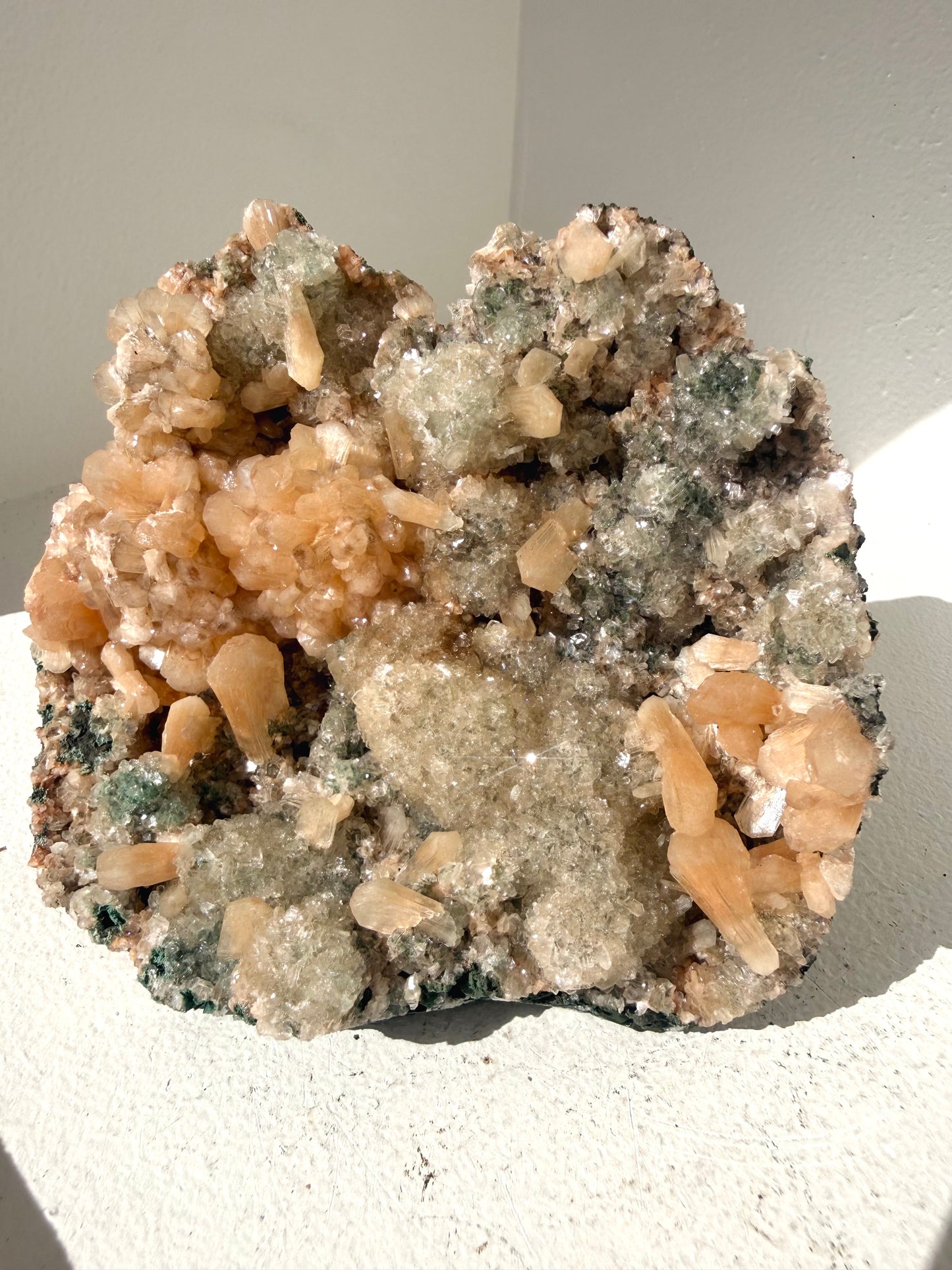Micro Heulabdite On Calcite