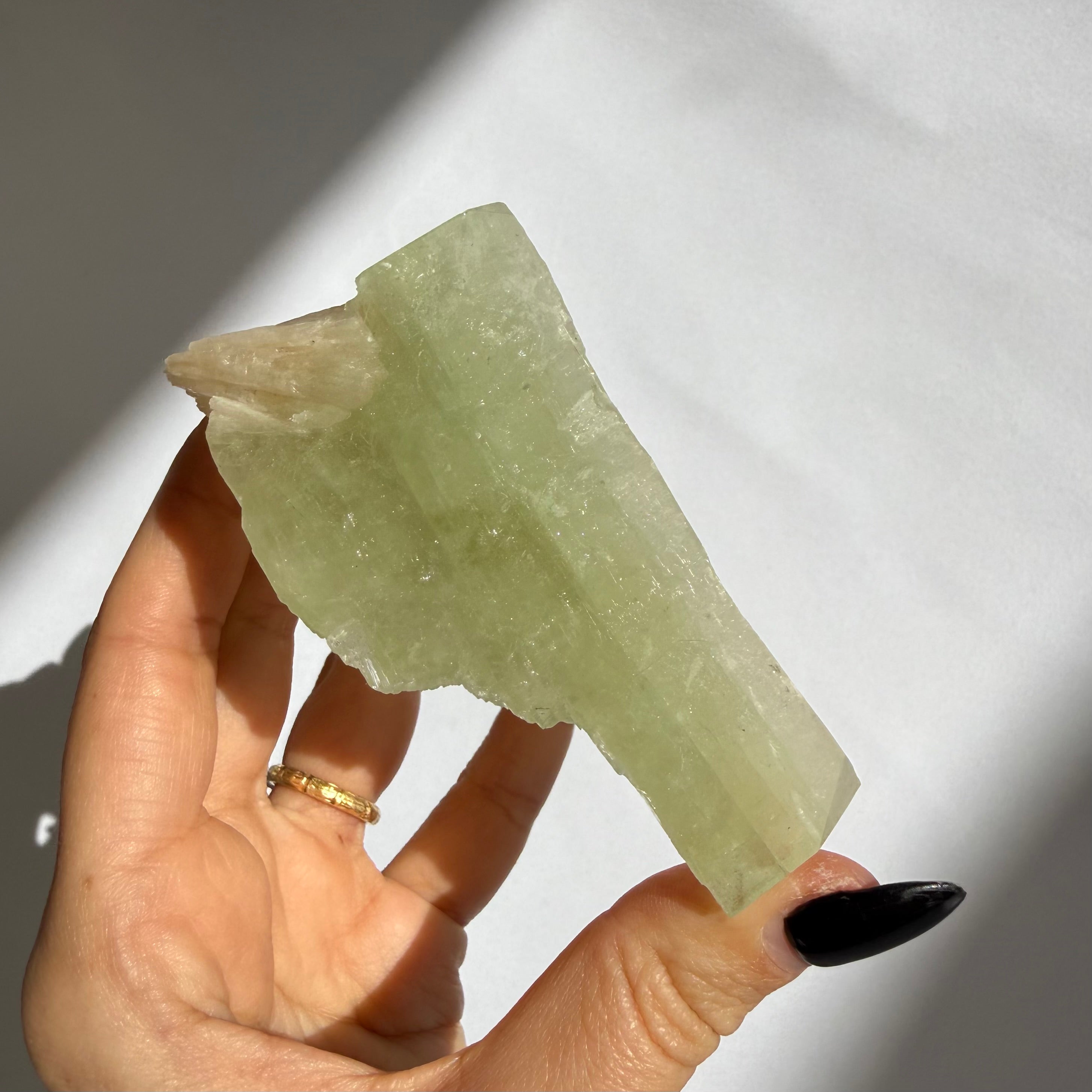 Heulandite On Green Apophyllite