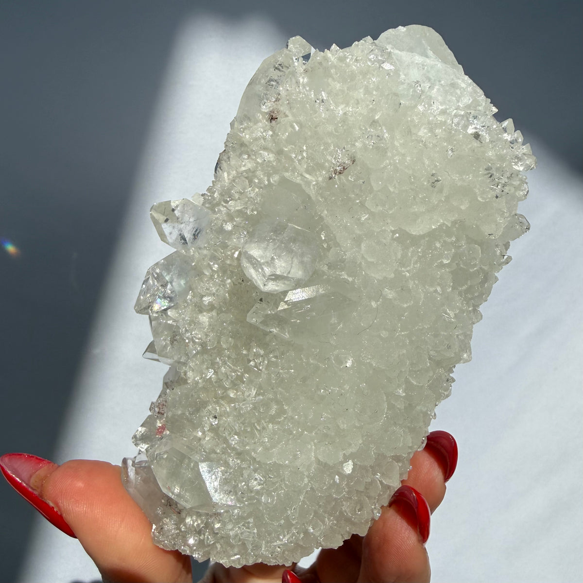 Heulandite & Apophyllite On Chalcedony Cluster