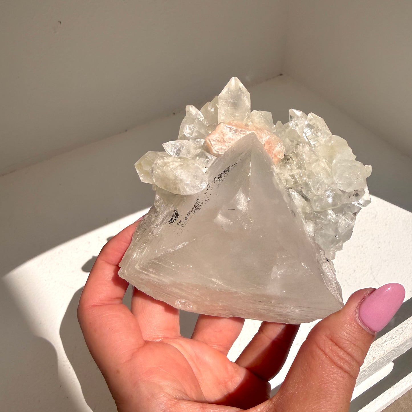 Heulandite + Apophyllite On Calcite