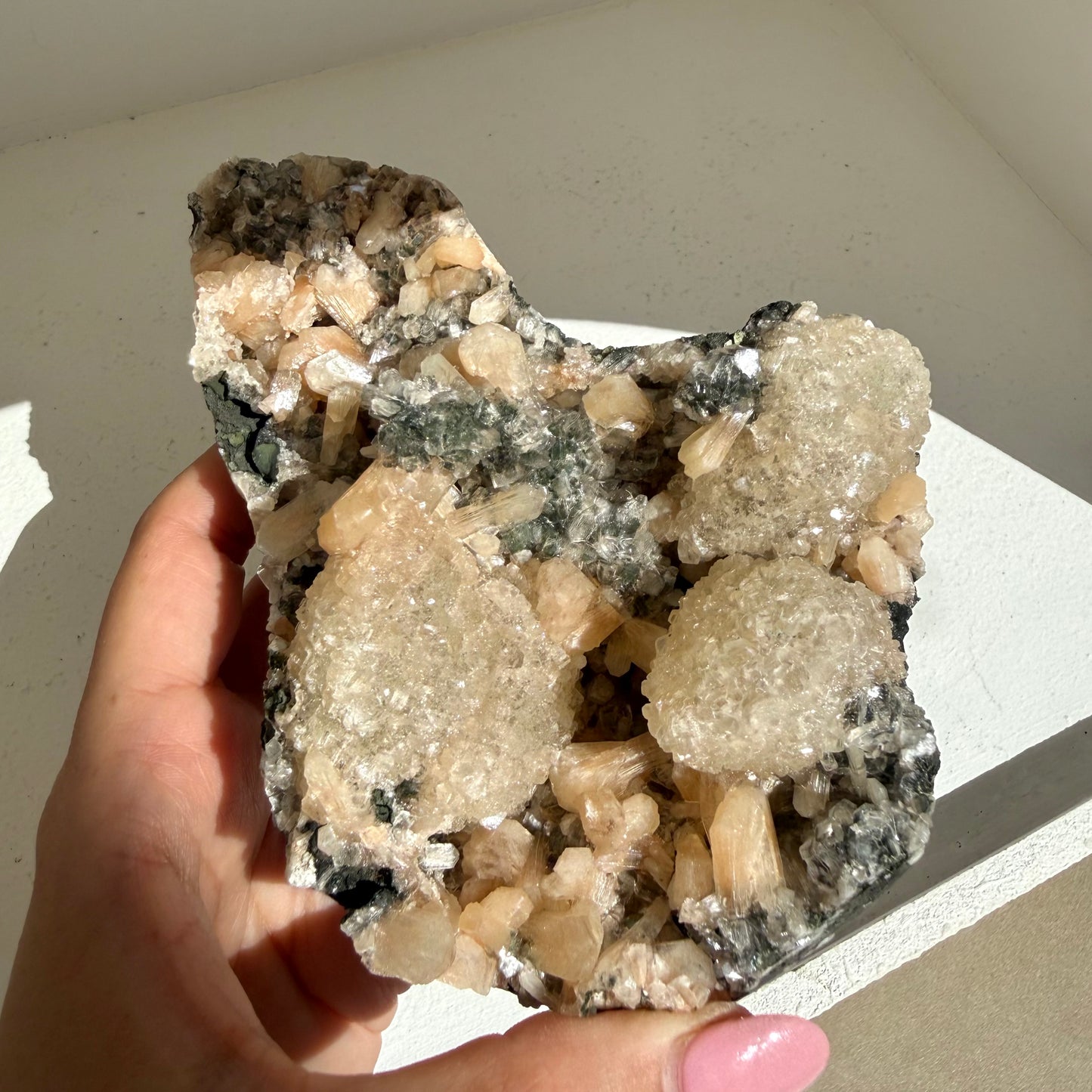 Micro Heulabdite On Calcite Freeform